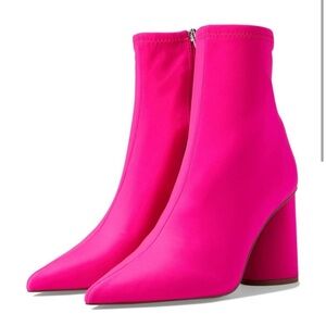 Steve Madden Boots Vallor Hot Pink Suede Heeled Ankle Booties size 8